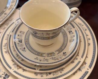 ROYAL DOULTON PENROSE CHINA