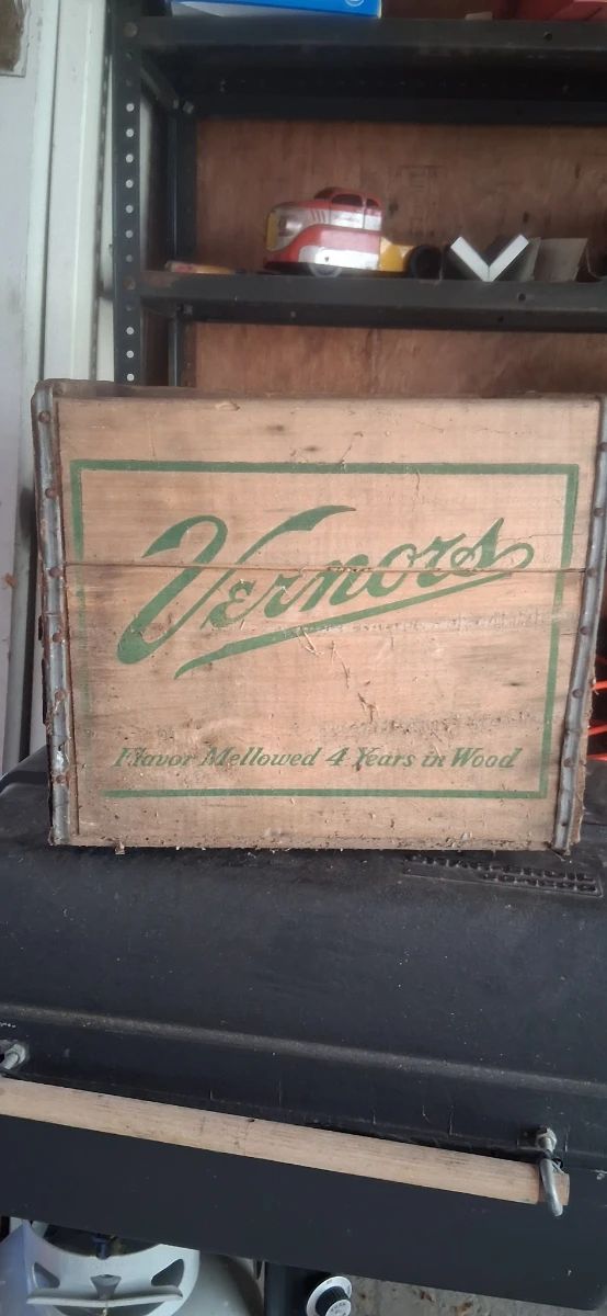 Vintage Vernors soda pop wooden bottle crate