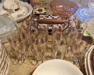 Mid-century lemonade set with glass carrier