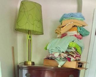 Tons of vintage Linens