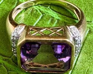 10K Ring with Purple Stone