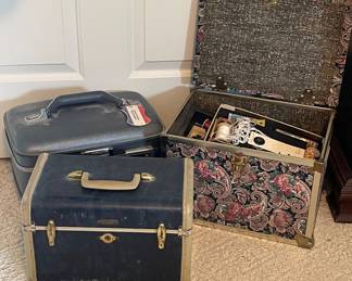 VINTAGE LUGGAGE