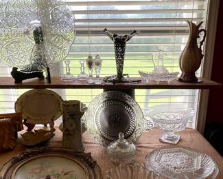 COLLECTIBLE GLASS WARE, HANDPAINTED PORCELAIN VASE