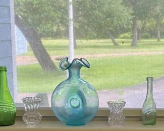 BLENKO ART GLASS DONUT HOLE CENTER & RUFFLED TOP EDGE VASE