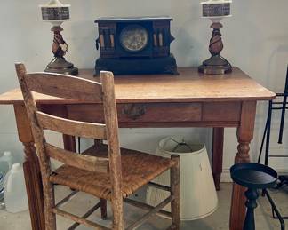 ANTIQUE TABLE, ANTIQUE MANTLE CLOCK, LAMPS