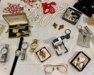 VINTAGE WATCHES & CLIP EARRINGS