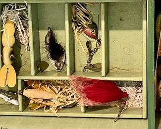 VINTAGE LURES