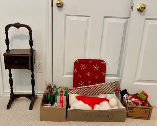 CHRISTMAS SANTA HATS, WALNUT HUMIDOR TABLE