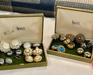 VINTAGE CLIP EARRINGS