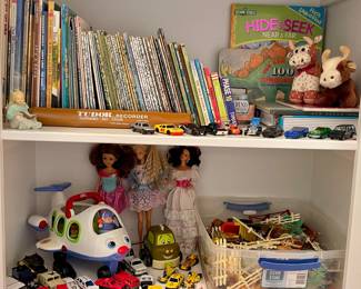 VINTAGE TOYS & CHILDREN’S BOOKS