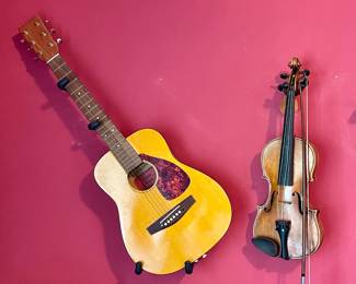YAMAHA FG JUNIOR GUITAR, VINTAGE VIOLIN