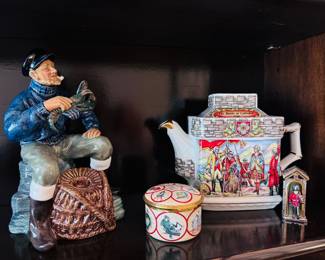 Royal Doulton "The Lobster Man" porcelain figurine, Sadler England "Bonnie Prince Charlie" teapot