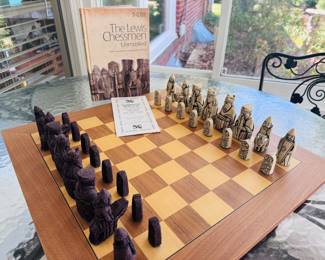 Hebridean Replicas Scottish chess set