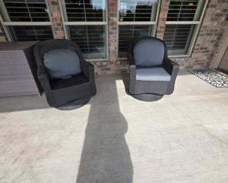 Swivel rockers outdoor