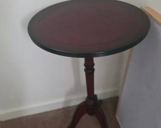 Bombay Company Pedestal Table