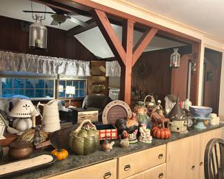 Country cottage decor items