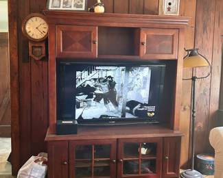 Entertainment set + TVs