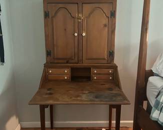 Habersham Plantation writing desk