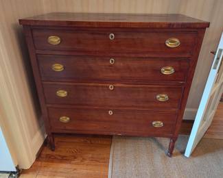 Chest of drawers
