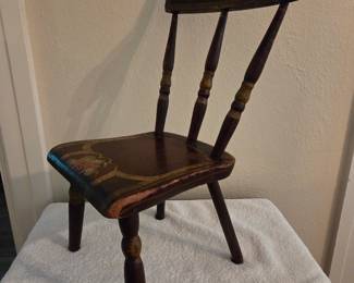 Doll chair with stencils from 1878