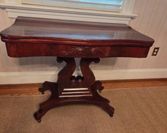Card/game table
