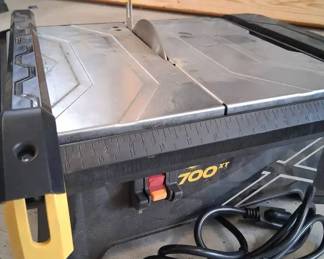 QEP 700 XT 34 7in Portable Wet Tile Saw