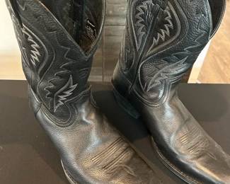 Pair Of Ariat Mens Cowboy Boots