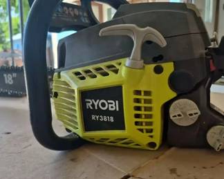 RYOBI RY3818 2cycle gas 18in Chainsaw