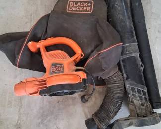 Black And Decker 12A BlowerVacuum With Backpack Bag