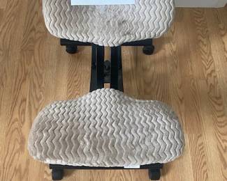 Ergonomic Adjustable Kneeling Chair