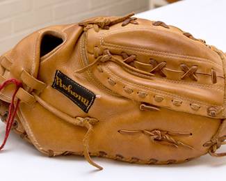 Nokona N60 Right Hand First Base Glove