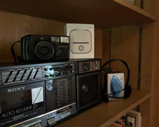 Sony Stereo, Cameras