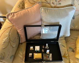 Jewelry, Ethan Allen Sofa, Throw Blanket, Decorative Blanket