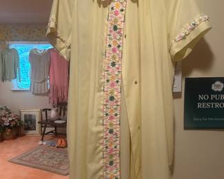 Vtg Women's Clothing
