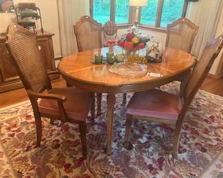 Stanley Furniture Dining Table & Four Chairs, Area Rug
