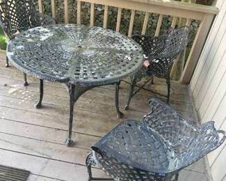 Cast Aluminum Patio Table w/ 4 Chairs