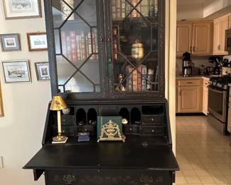 Ethan Allen "Liliana" Secretary Desk
