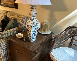 Ethan Allen Small 3 Drawer Chest / Side Table, Lamp