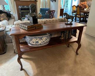 Console Table w/ Lower Shelf & Cabriole Legs, Chinese Blue & White Basin