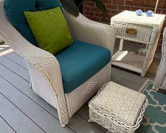 Lloyd Flanders Wicker Patio Set