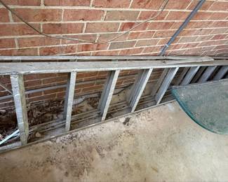 Aluminum Extension Ladder