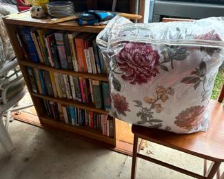 Linens, books