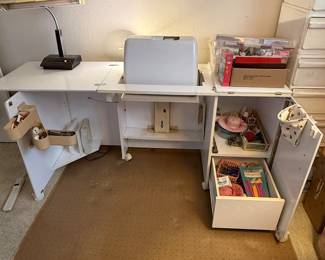 Horn of America - Made in Italy sewing table
