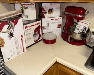 New Kitchen Aid with attachments