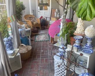 Lots of patio & garden decor