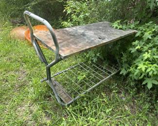 METAL ROLLING TABLE/RACK