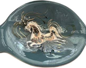 BEAUTIFUL DISH WITH FANCY HORSE DESIGN