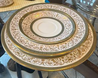 Minton "Aragon" Fine Bone China Dinnerware Set