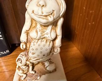 Russ Berrie Sillisculpt Figurine "Insanity is Inherited"