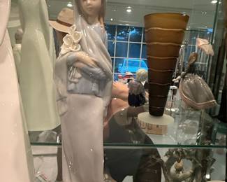 Lladro Porcelain Figurine "Girl with Calla Lilies" #4650